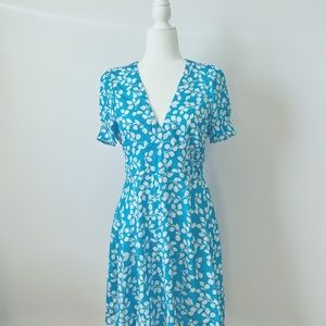 💛NWT DYANI FLORAL V-NECK MINI DRESS